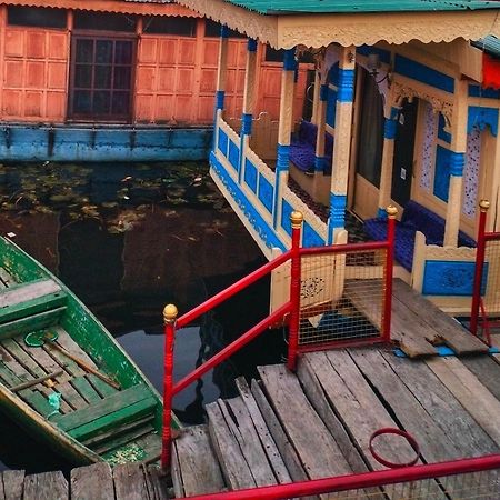 Lala Rukh Group Of Houseboats Hotel Srīnagar Eksteriør billede