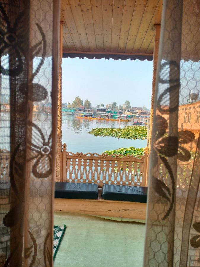 Lala Rukh Group Of Houseboats Hotel Srīnagar Eksteriør billede