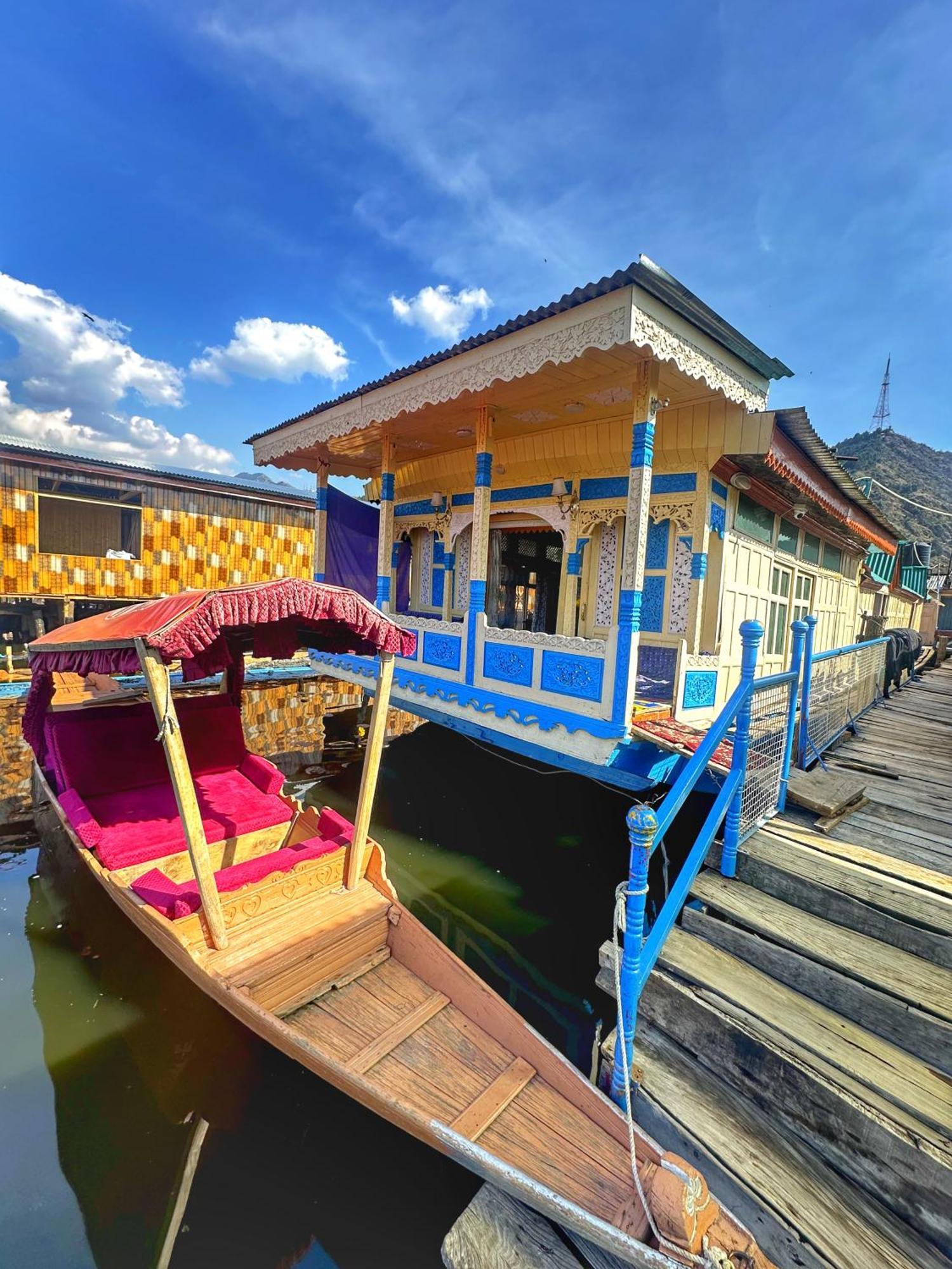 Lala Rukh Group Of Houseboats Hotel Srīnagar Eksteriør billede