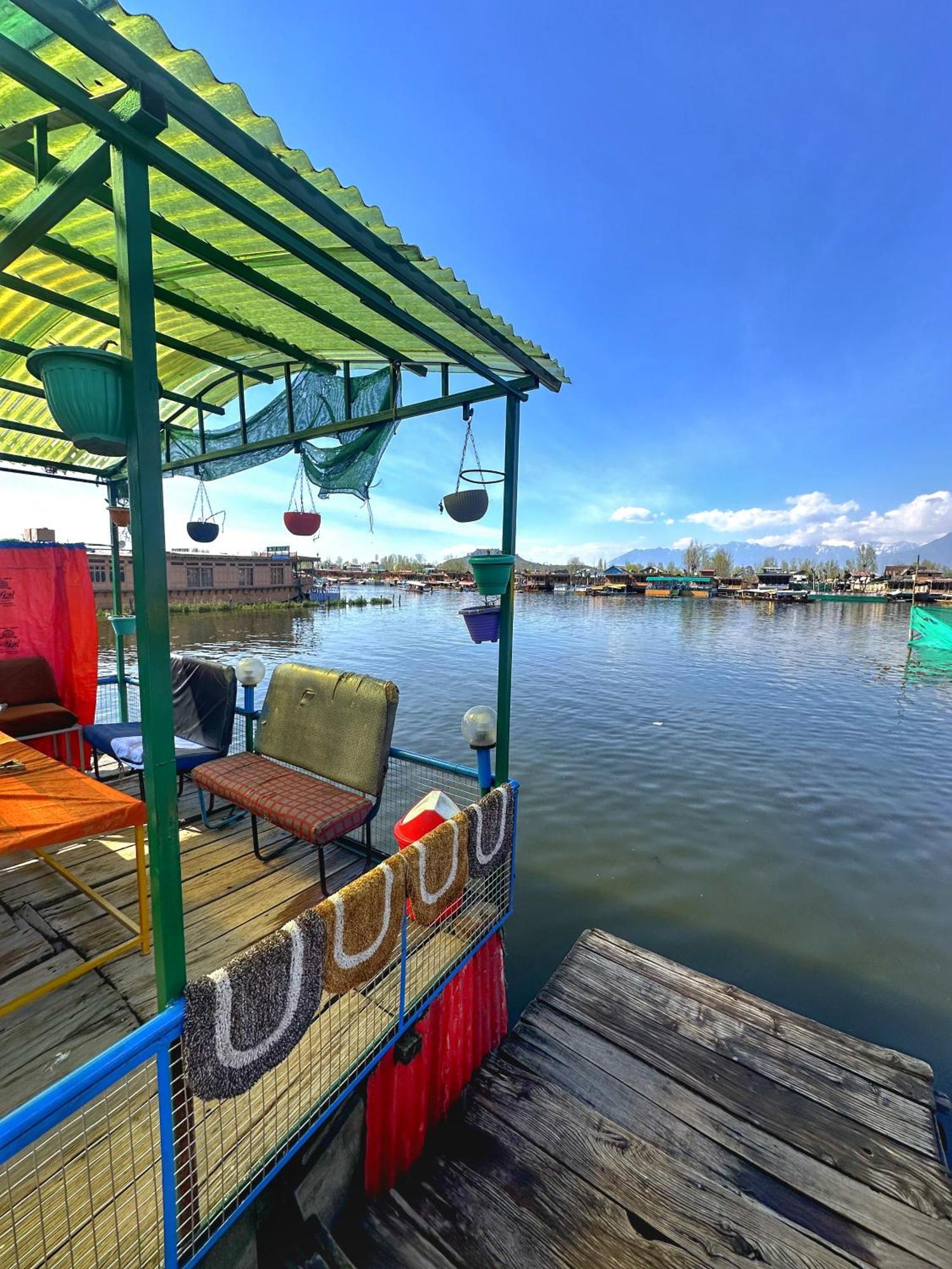 Lala Rukh Group Of Houseboats Hotel Srīnagar Eksteriør billede