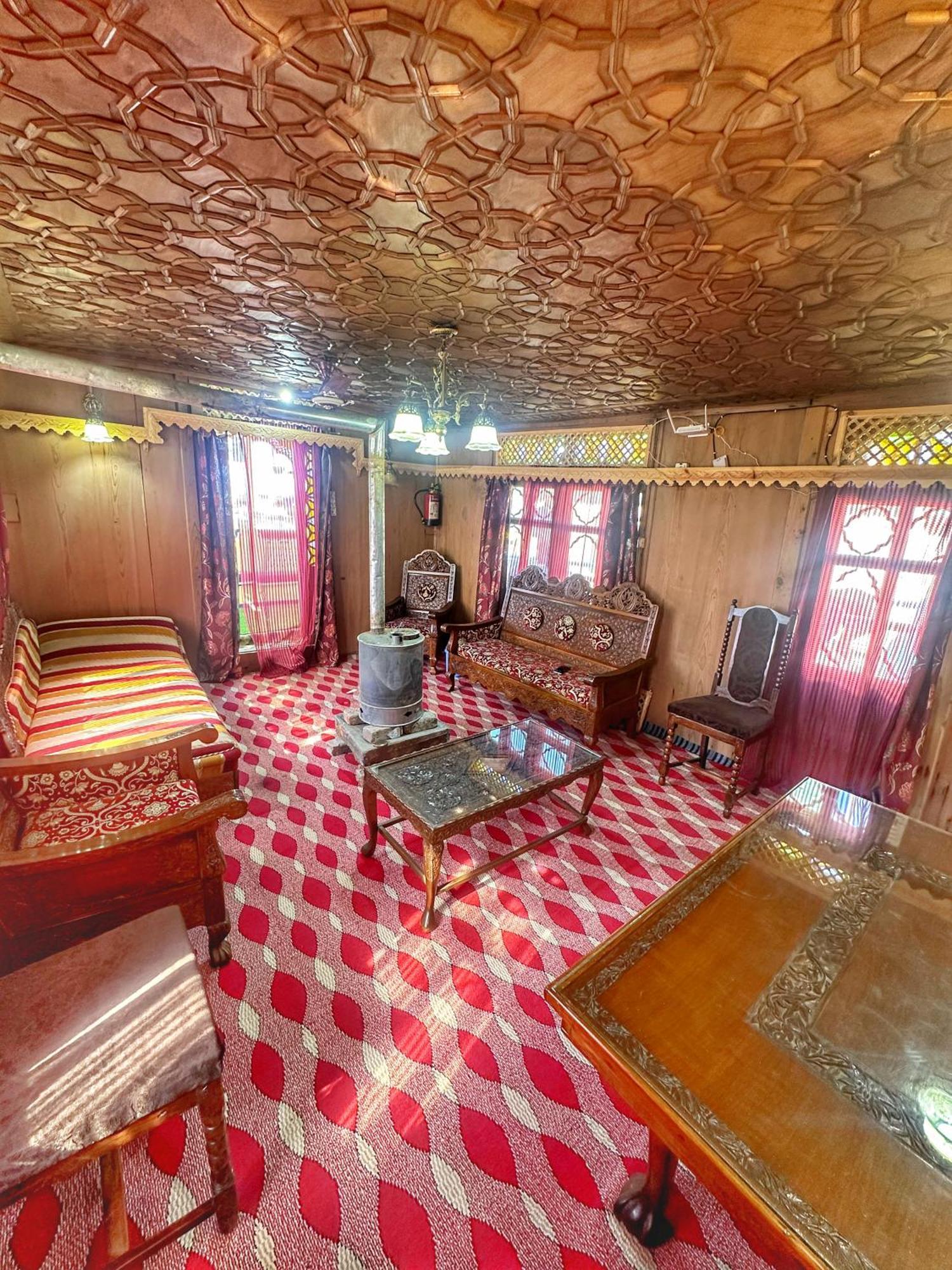 Lala Rukh Group Of Houseboats Hotel Srīnagar Eksteriør billede